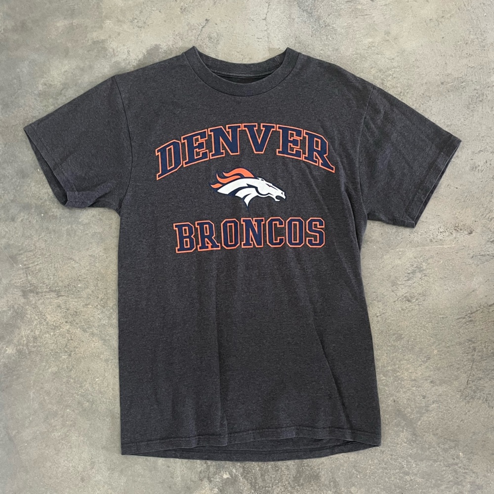 Denver Broncos T shirt